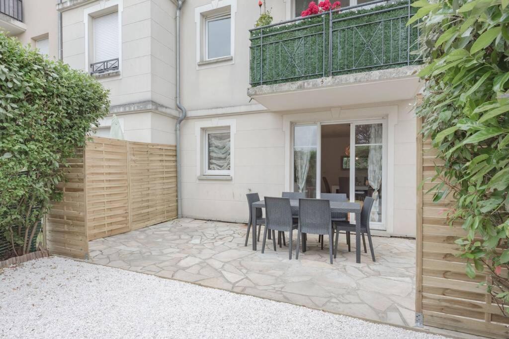 Garden Apartment Next To Disneyland Bussy-Saint-Georges Exterior foto