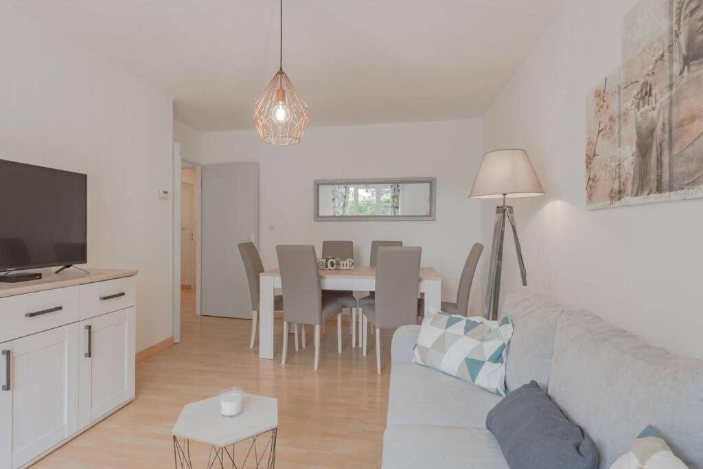 Garden Apartment Next To Disneyland Bussy-Saint-Georges Exterior foto